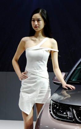 2021(第十二届)重庆汽车消费节比亚迪展台高颜值车模